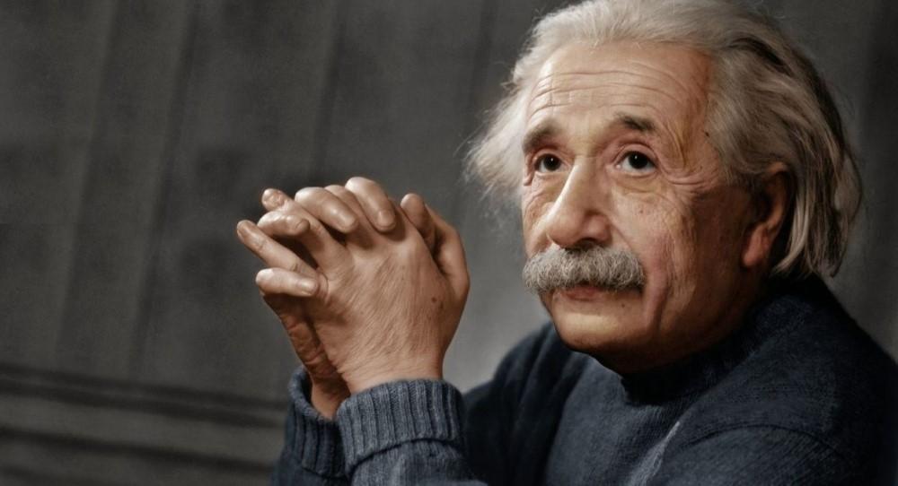 19 Famous Quotes by Albert Einstein - 19 Famous Quotes by Albert Einstein